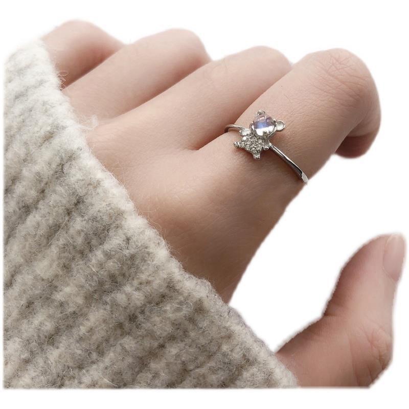 Cincin Bentuk Beruang Aksen Batu Bulan Buatan Bahan Alloy Gaya Korea Untuk Wanita