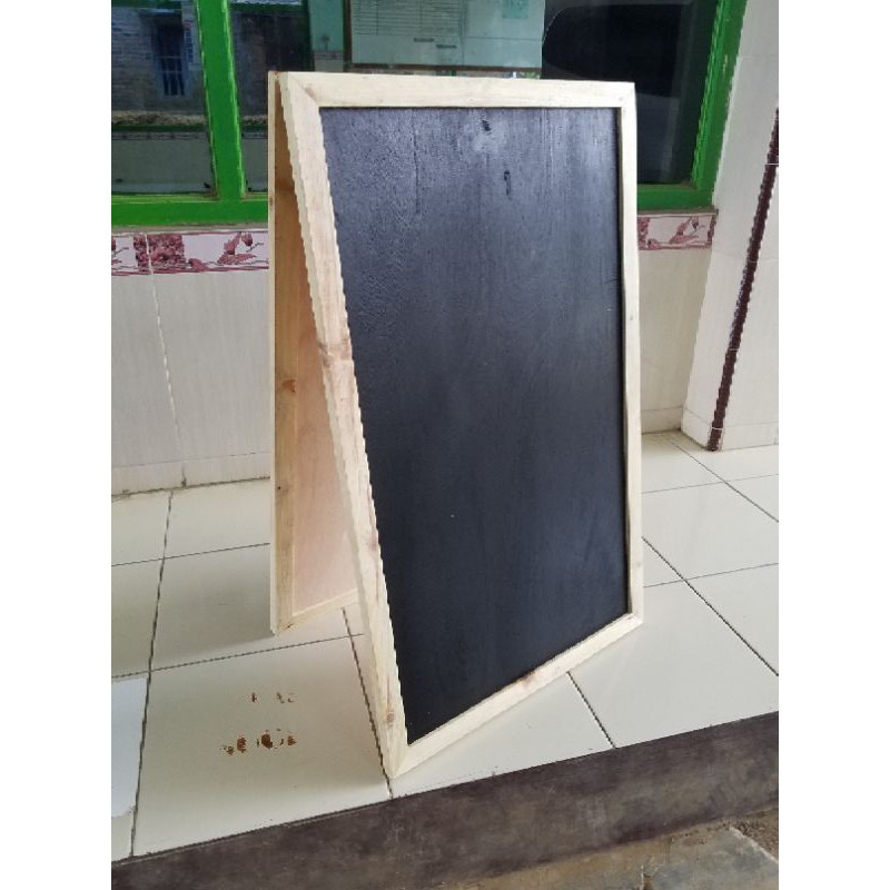 

Papan Black board untuk papan tulis 2 sisi menu kafe booth bahan jati belanda