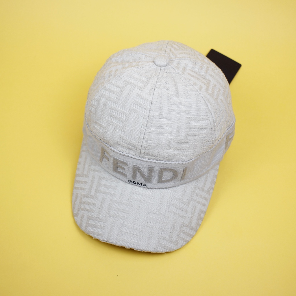 Topi Baseball Fendi Monogram Cream