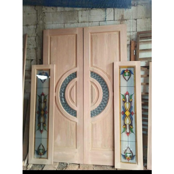 kusen pintu utama kayu variasi kaca lukis