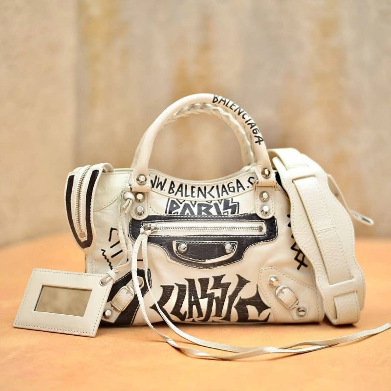 Harga balenciaga best sale mini city