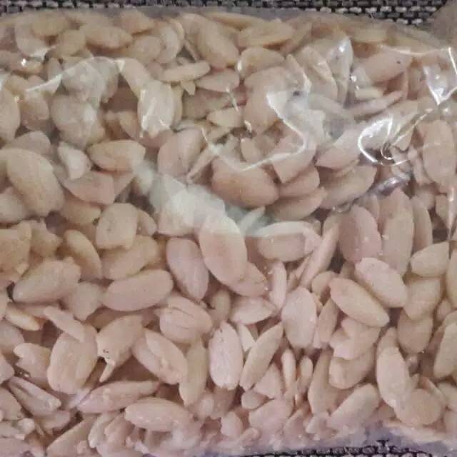 

Kacang Kenari 200 gr