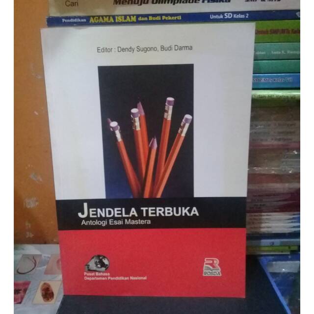 Jendela Terbuka Antologi Esai Mastera