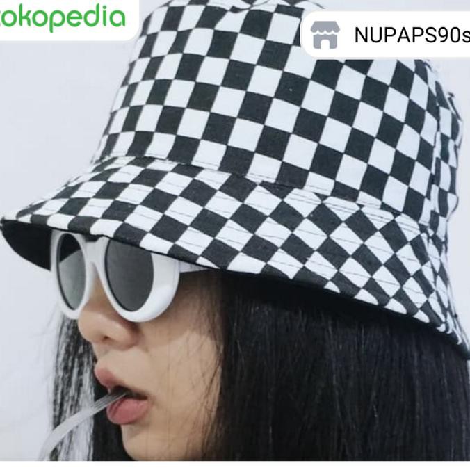 Topi Keren Topi BUCKET HAT polos custom CATUR KOTAK VANS HiTAM PUTiH Unisex HYPE STOK TERBATAS