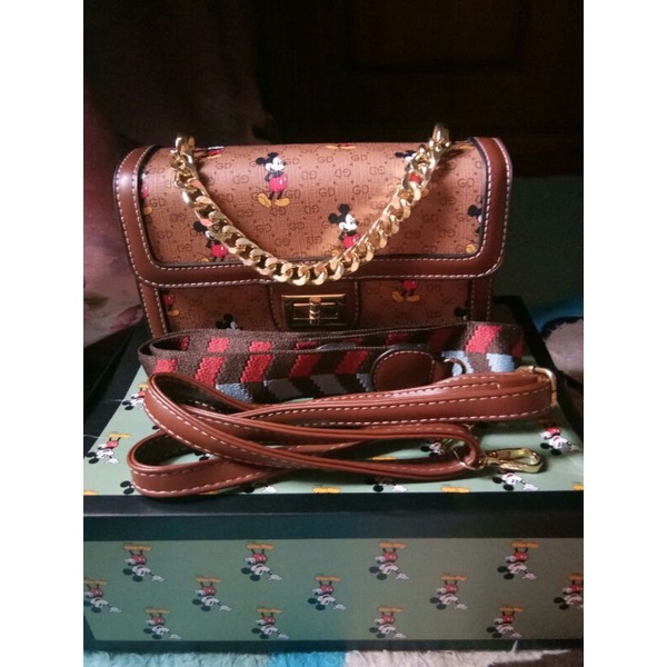 tas mikey free box magnet