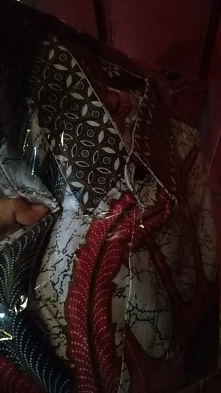 Batik Lengan Pendek Motif Wayang Dan Elung