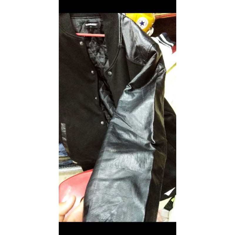 Jacket Varsity Full black polos Kulit