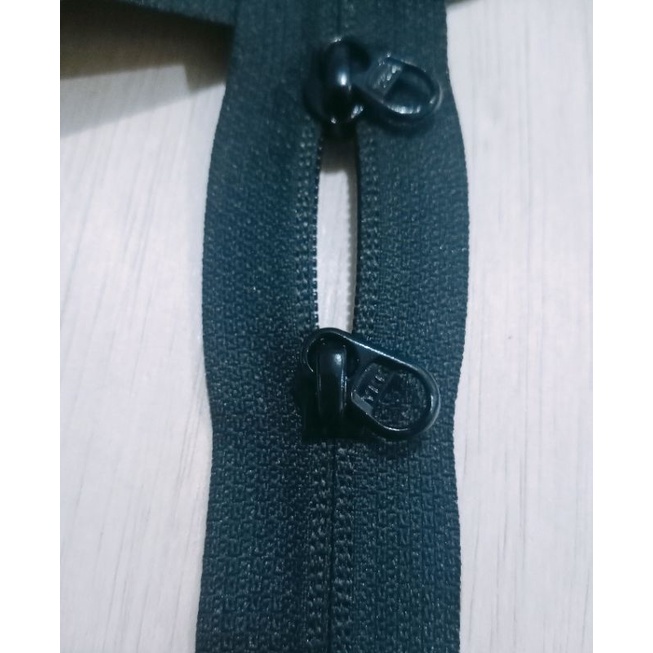 DAUN RESLETING METERAN + KEPALA CEBOL TERBALIK No 5 YKK