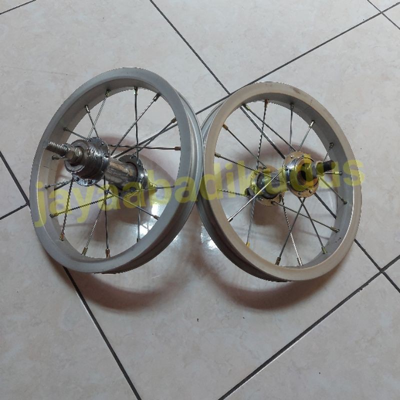 Velg Setelan Sepeda 12 / Pelek Sepeda 12 Komplit / Velg Sepeda Ukuran 12 / Velg Sepeda Jadi