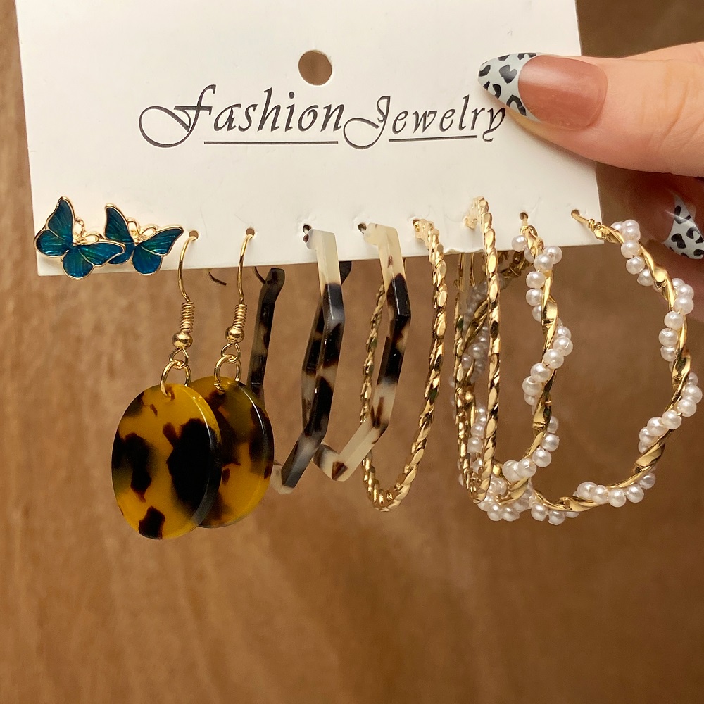 Gold Butterfly Pearl Earrings Set Around Circle Stud Hoop Earring Women Jewelry Fashion Accessories