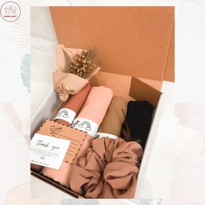 

Premium Product!!! Hampers Hijab / Hampers Jilbab / Hampers Wisuda / Hampers Lebaran - Paling Dicari