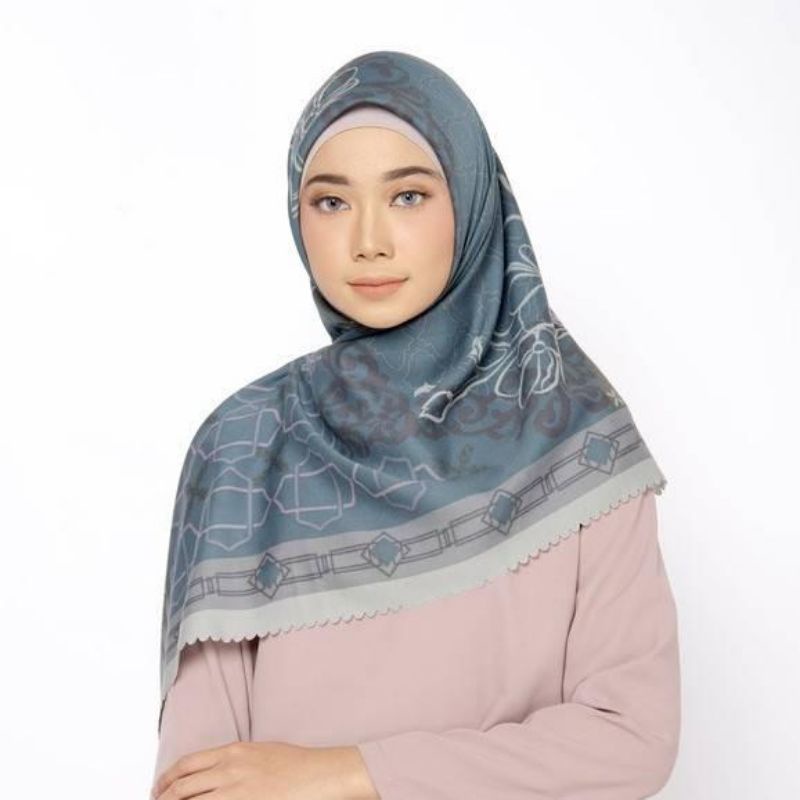 Jilbab segiempat Zaskia Mecca - Majegau scarf