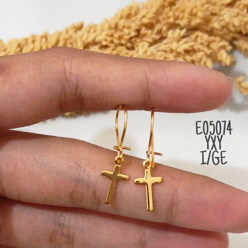 Anting Salib Yaxiya gold E05074