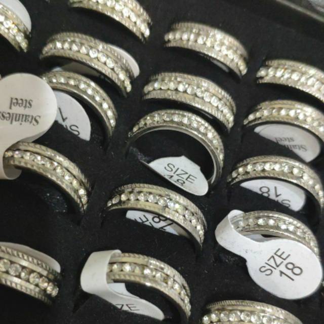 Cincin titanium isi 36pcs motif full diamond