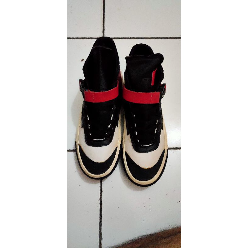 LosingGrip Retro White Black/Red
