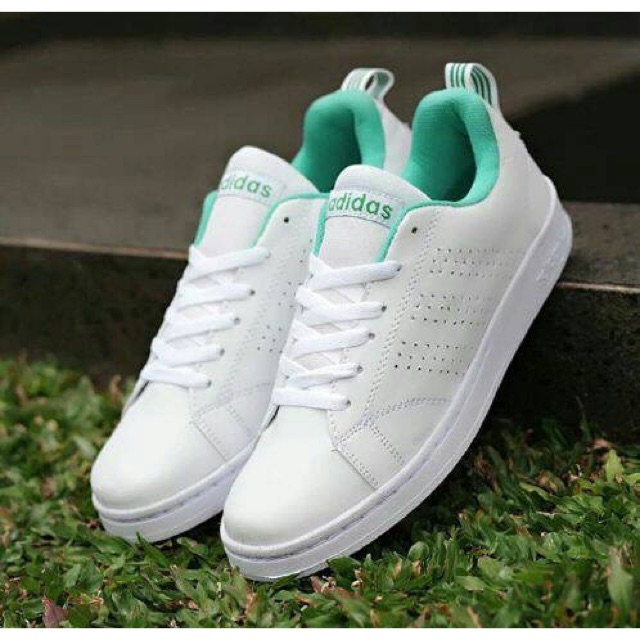 SEPATU WANITA ADIDAS NEO