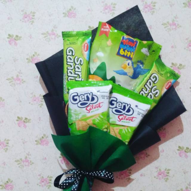 

(Ready) BUCKET SNACK/Bucket makanan/kado wisuda/kado valentine