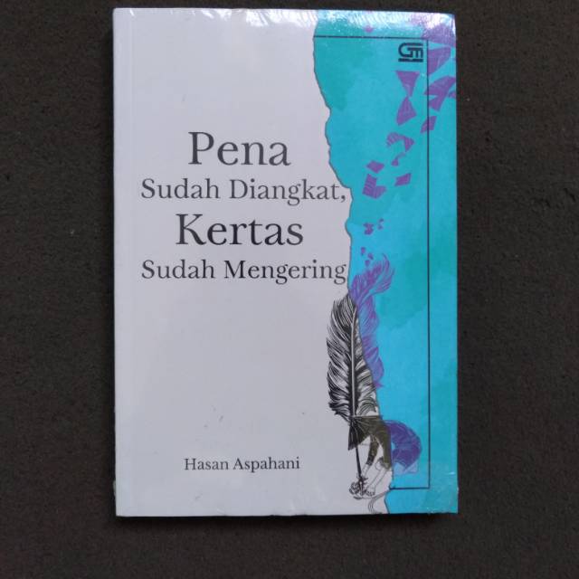 

Buku pena diangkat, kertas sudah mengering