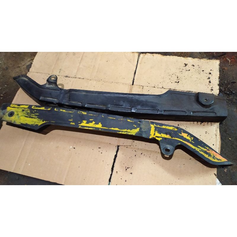 tutup rantai fiz r Tutup rantai belakang fiz R TUTUP rantai belakang vega R