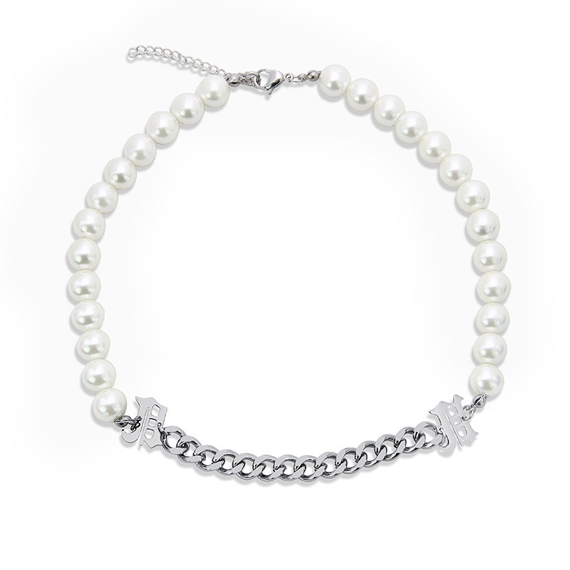Kalung Rantai Klavikula Bahan titanium steel Aksen Mutiara Bentuk Huruf M Geometris Untuk Wanita