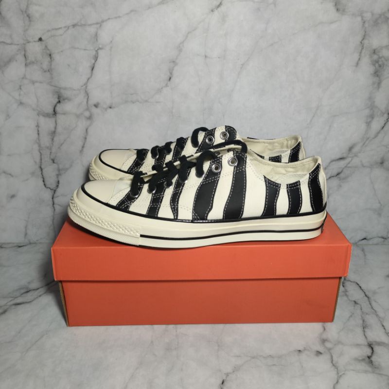 Sepatu Sneakers Converse Chuck 70 Ox Hacked Archive Print Original 168906C