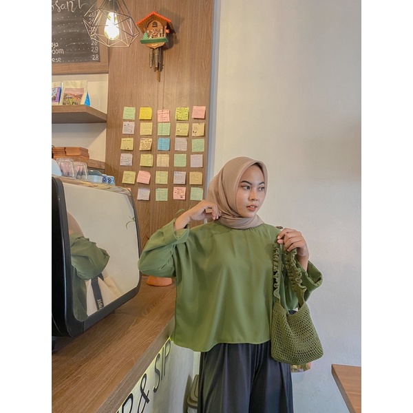 daniella crop top // atasan lucu // baju atasan wanita // luna crop top // stacy crop top // alana batwing shirt