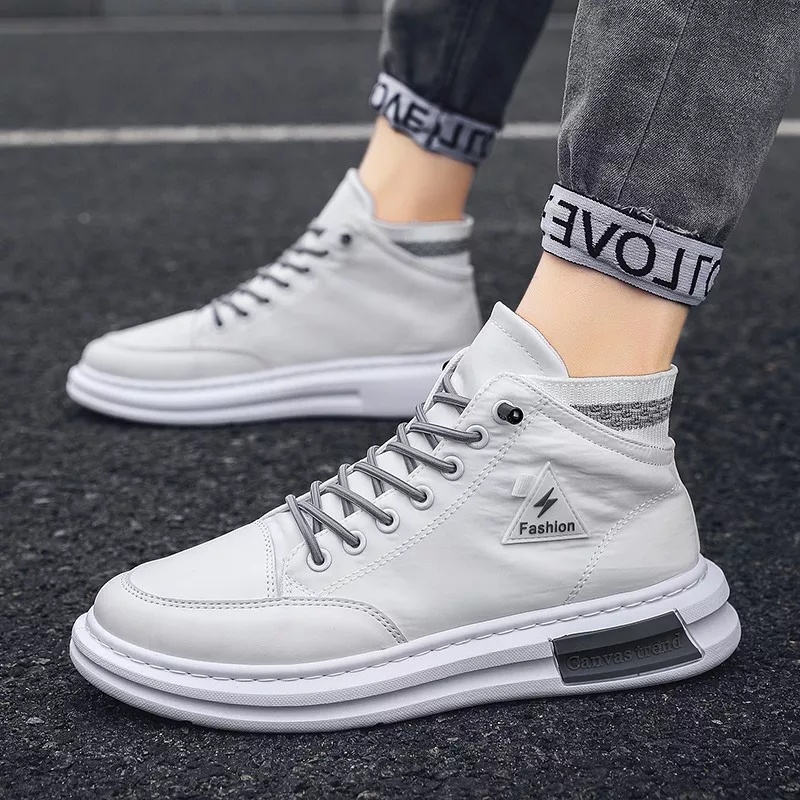 Sepatu Pria Kasual Canvas Import High and Elegan White