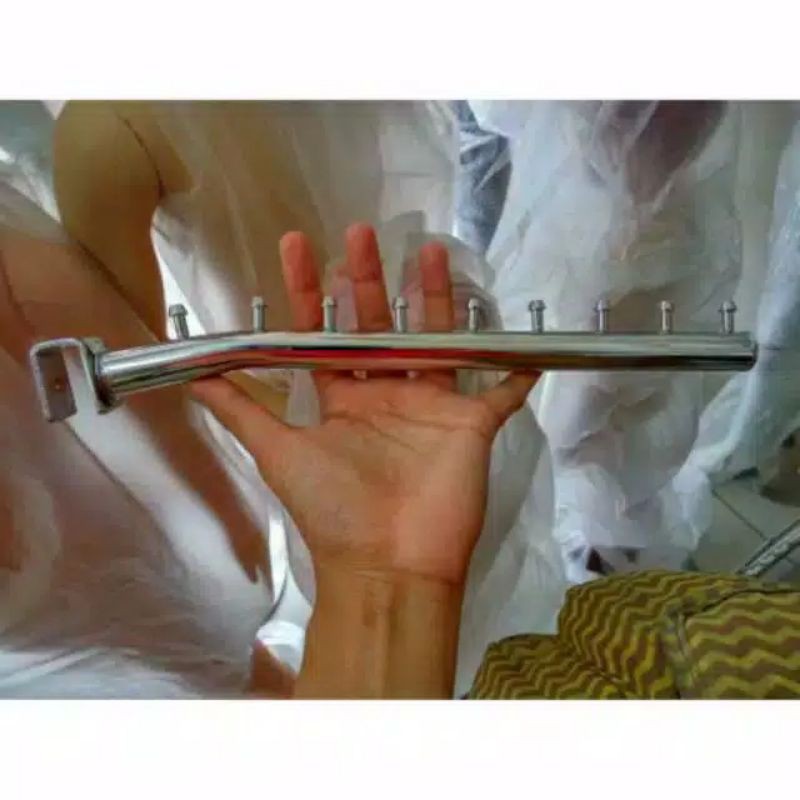 Suling Hanger Besi Pipa Kotak Gantungan Hanger Suling Besi Suling Pipa Kotak Display Gantungan