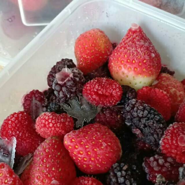 

Mixberries : Raspberry Blackberry Strawberry