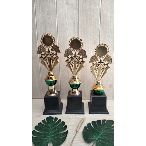 Piala Harga Grosir Trophy Kejuaraan Piala Lomba