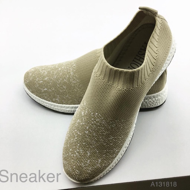 [JUALSEMUA18]Sepatu Sneaker A131818