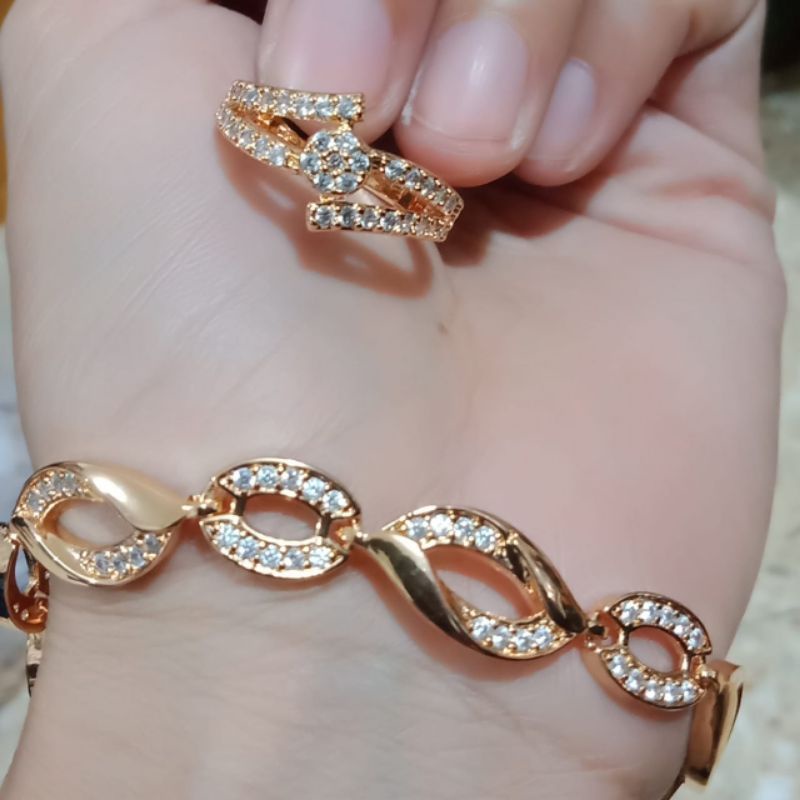 Gelang Wanita Free Cincin Cantik Mlintir bisa COD