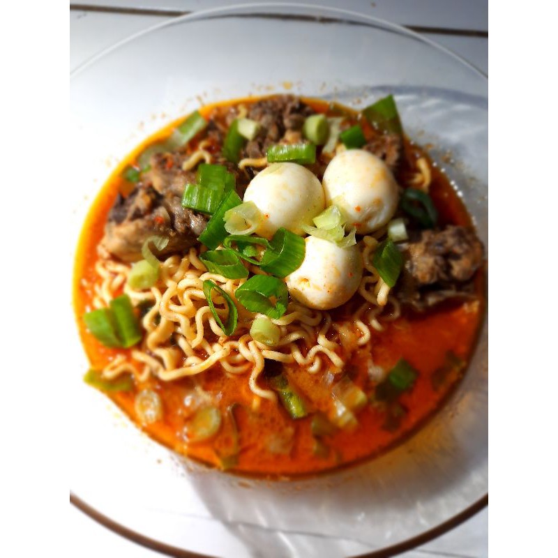 

Mie_Tulang_kuah+telur puyuh