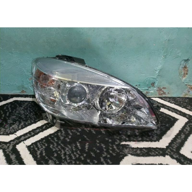 Headlamp Mercy mercedes-benz W204 kanan