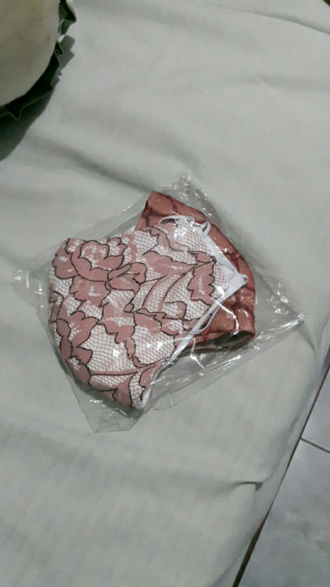 Masker Kain Brokat Cantik 3 Ply Bisa Diisi Tissue Dan Dicuci