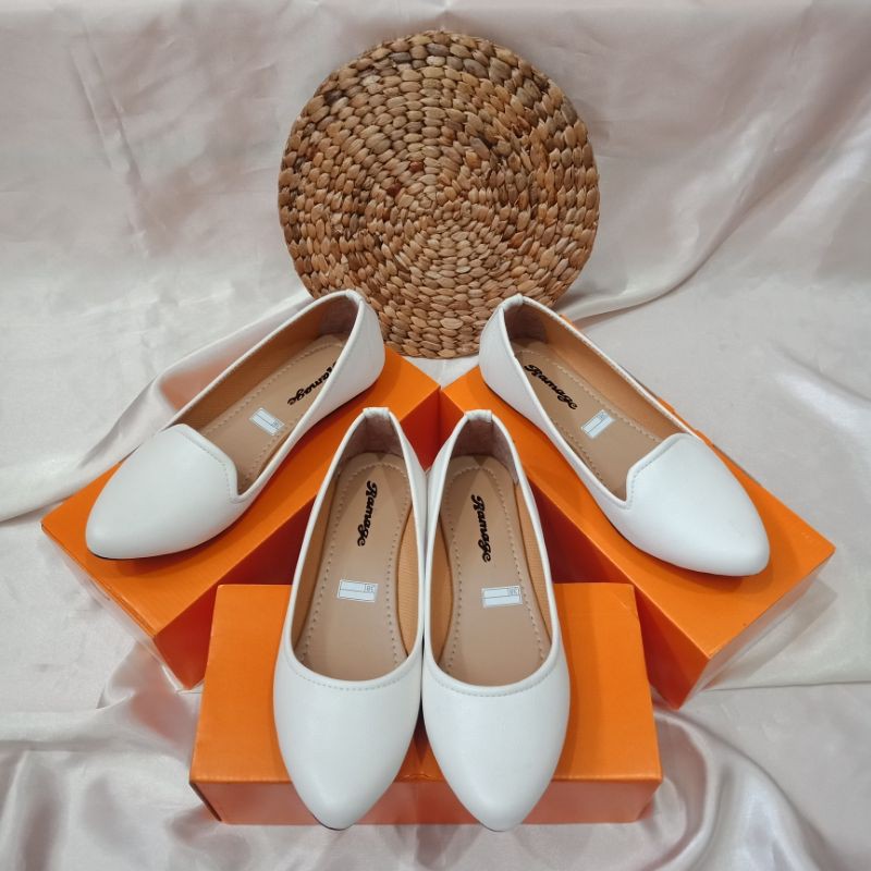 SEPATU KERJA FLAT SHOES WANITA WHITE