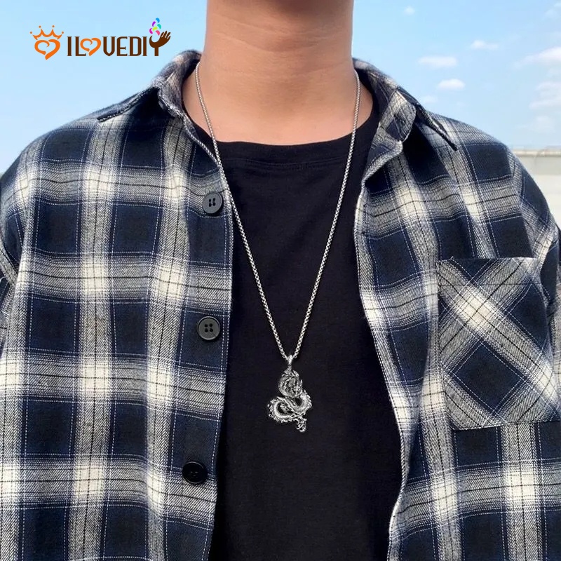 Kalung Rantai Panjang Liontin Naga Bahan Logam Gaya Retro Punk Untuk Unisex