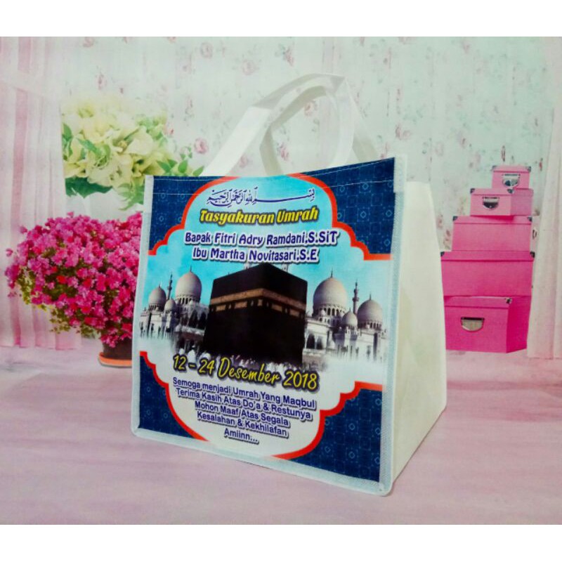 

25x25x20 Tanpa Min Order!!! Free Desain! Free Nama Teman2! Tas Spunbond Murah / Tas Haji Murah