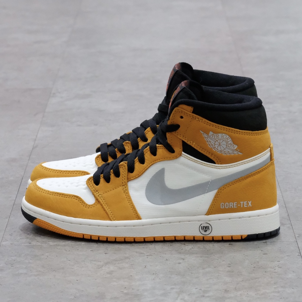 Gore Tex x Air Jordan 1 High Element Lihgt Curry 100% Original
