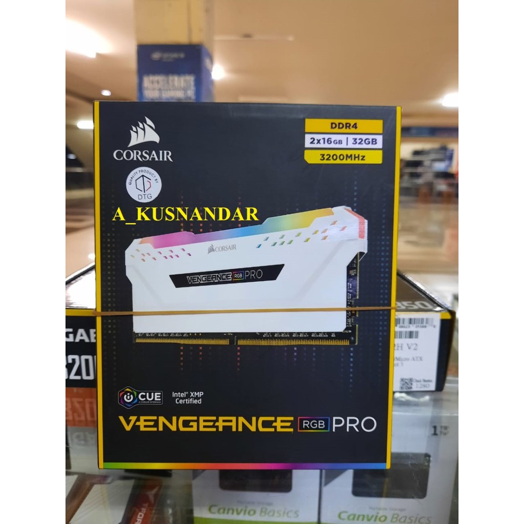 CORSAIR VENGEANCE RGB PRO 32GB (2 x 16GB) DDR4 DRAM 3200MHz WHITE