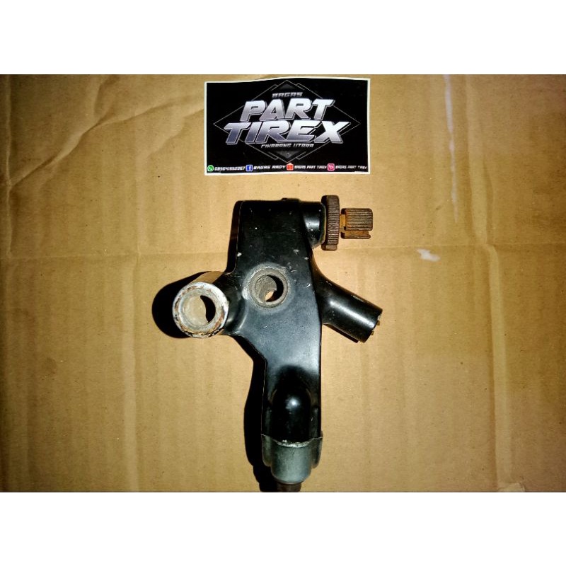 dudukan bracket handle kopling Tiger Revo Tiger 2000