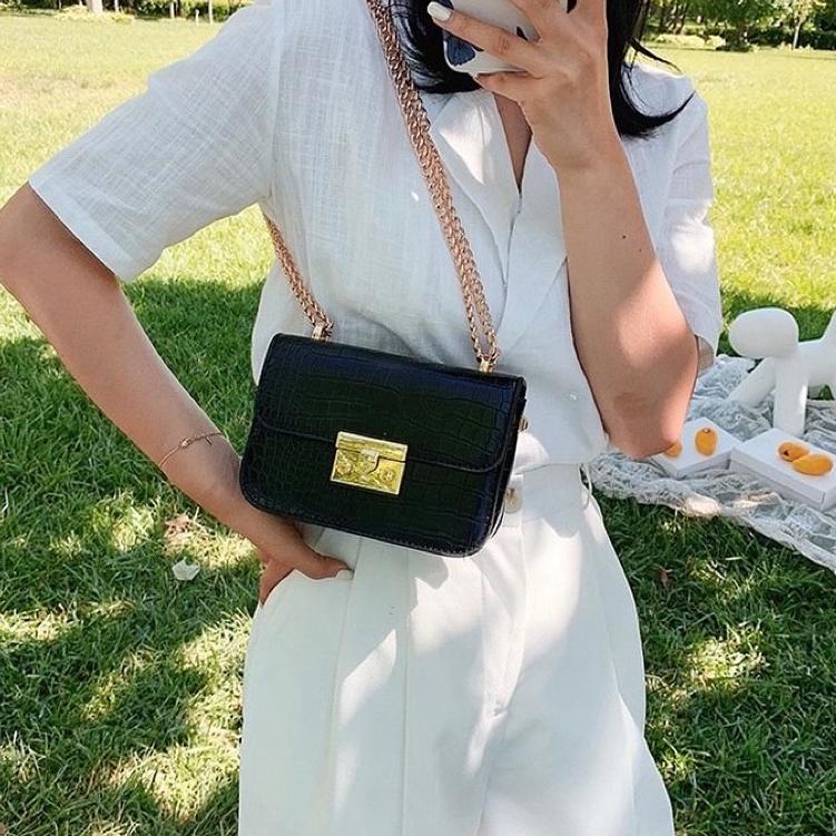 {BRO.20Au22ғ} Ck Woden Boxy Croco Chain Ori [FREE PAPERBAG  FREE BUBBLEWRAP]