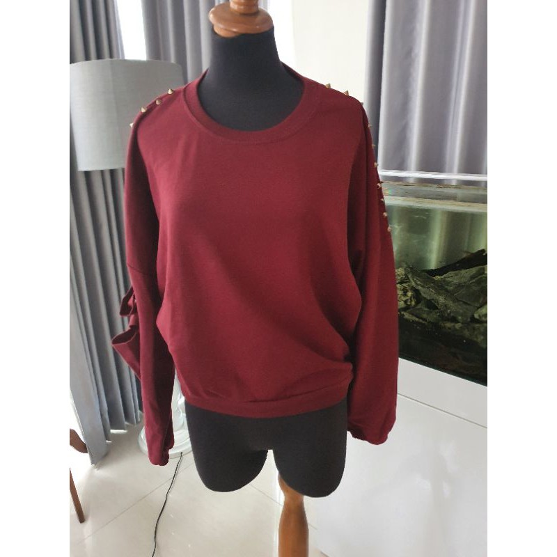 Gowigasa Studded and Ripped Sweater