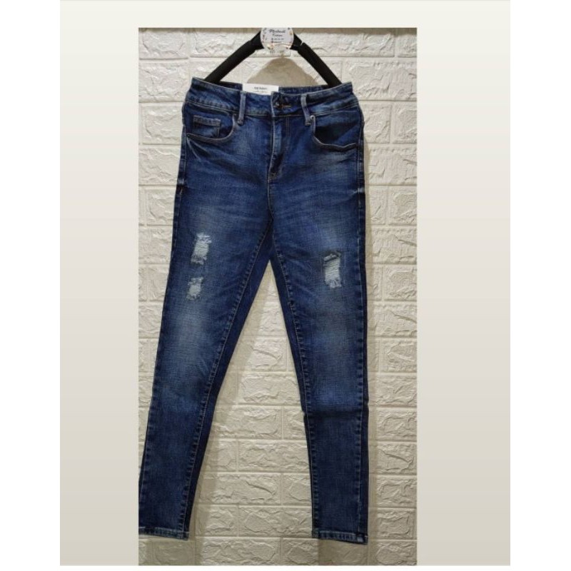 ZARA WOMAN PREMIUM DENIM COLECTION