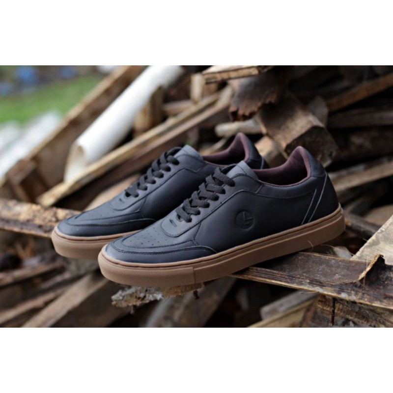 GLADIO BLACK - SNEAKERS PRIA / Sepatu Original Genuine Leather