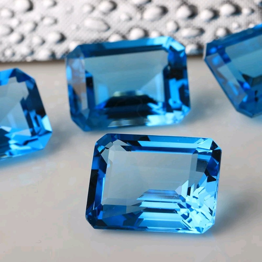 BATU PERMATA NATURAL SWISS BLUE TOPAZ SQUARE