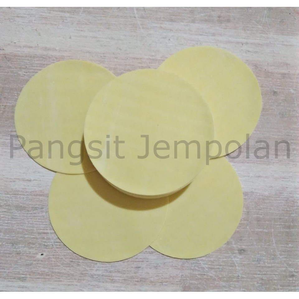 

Kulit Dimsum bulat warna kuning diameter 7,8,9,10,11
