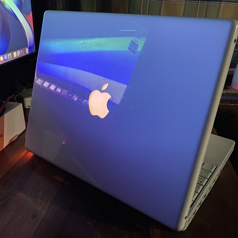 iBook G4 (Edisi Kolektor)