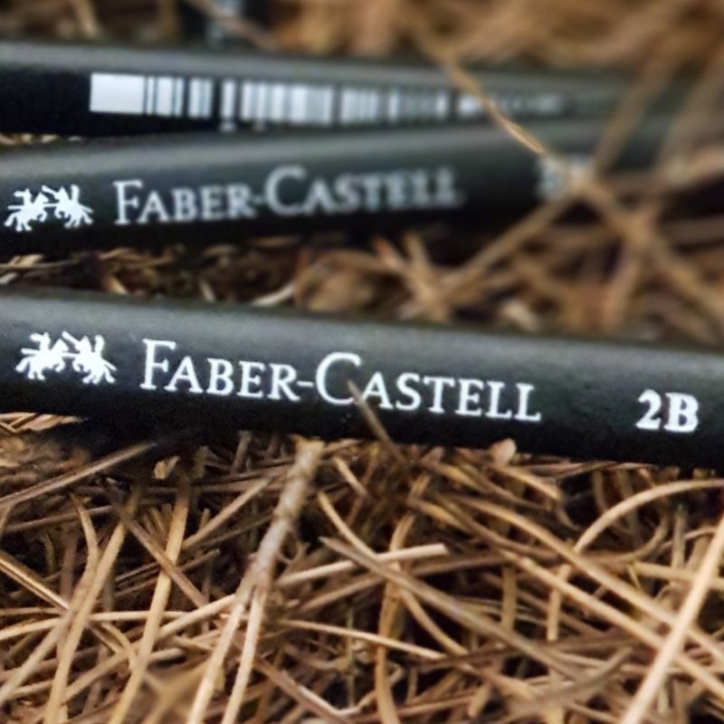 

BLACK PENCIL 2B FABER CASTELL TRI GRAPHITE | PENSIL SEGITIGA HITAM | PENSIL UJIAN | ECER