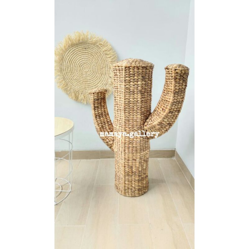 Hiasan enceng bentuk kaktus